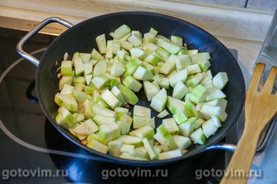 Жареные кабачки с яйцом и луком Жареные кабачки с яйцом и луком