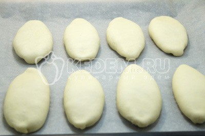 Бабушкины пирожки с яйцом и зеленым луком