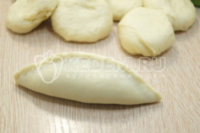 Бабушкины пирожки с яйцом и зеленым луком