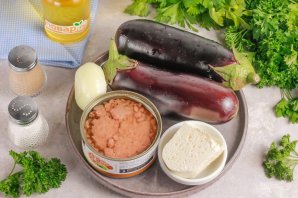Баклажаны фаршированные консервированным тунцом