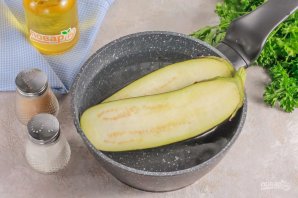 Баклажаны фаршированные консервированным тунцом