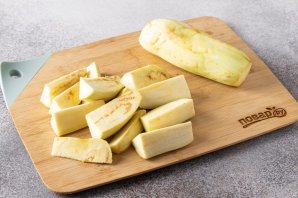 Баклажаны с зеленью и чесноком Баклажаны с зеленью и чесноком