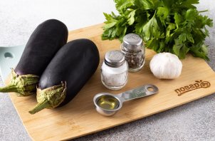 Баклажаны с зеленью и чесноком Баклажаны с зеленью и чесноком