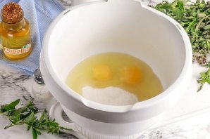 Бисквит с черникой в мультиварке