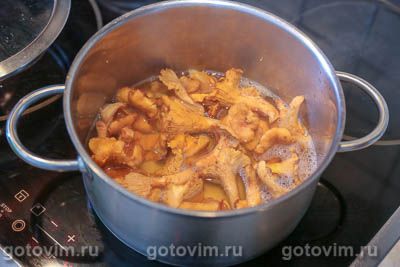 Блины на кефире с жареными грибами и баклажанами Блины на кефире с жареными грибами и баклажанами