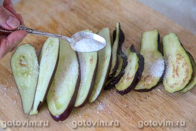 Блины на кефире с жареными грибами и баклажанами Блины на кефире с жареными грибами и баклажанами