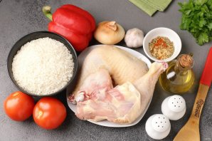 Ближневосточный плов с курицей и помидорами