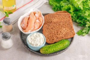 Бутерброды с творожным сыром и семгой