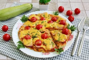 Диетическая пицца из кабачков