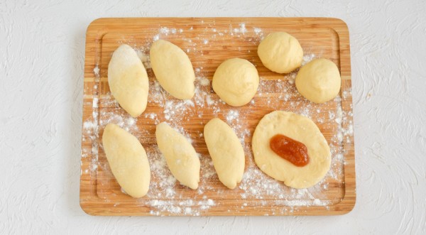 Дрожжевые пирожки с джемом, пошаговый рецепт с фото Дрожжевые пирожки с джемом, пошаговый рецепт с фото