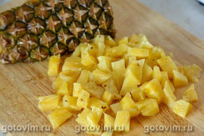 Фруктовый салат с мороженым