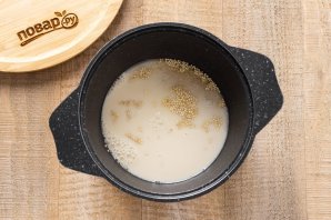 Каша из киноа с сухофруктами