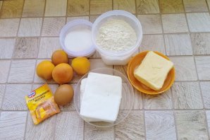 Королевская ватрушка с абрикосами Королевская ватрушка с абрикосами