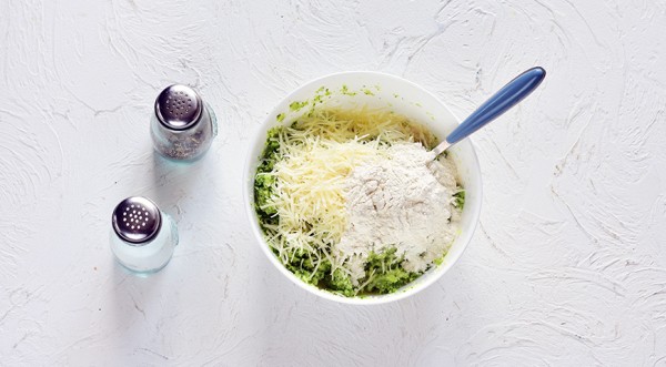 Котлеты из брокколи, пошаговый рецепт с фото