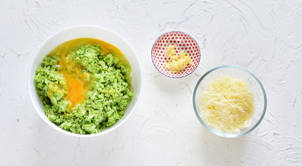 Котлеты из брокколи, пошаговый рецепт с фото