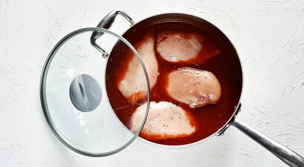 Куриная грудка, припущенная в томатном соусе, пошаговый рецепт с фото Куриная грудка, припущенная в томатном соусе, пошаговый рецепт с фото