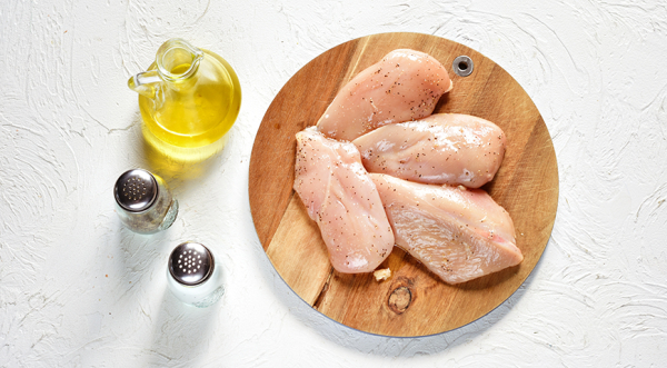 Куриная грудка, припущенная в томатном соусе, пошаговый рецепт с фото Куриная грудка, припущенная в томатном соусе, пошаговый рецепт с фото