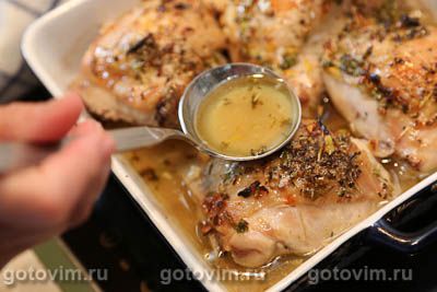 Куриные бедра с лимоном, орегано и базиликом по-гречески