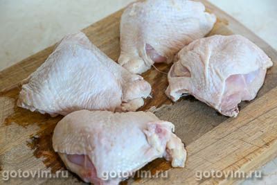 Куриные бедра с лимоном, орегано и базиликом по-гречески