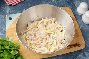 Куриные бёдра с картофелем по-французски