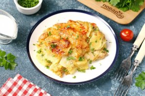 Куриные бёдра с картофелем по-французски