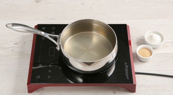 Малосольные огурцы с чесноком, пошаговый рецепт с фото