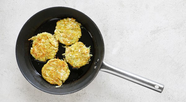 Оладьи из кабачков с морковью и сыром, пошаговый рецепт с фото Оладьи из кабачков с морковью и сыром, пошаговый рецепт с фото