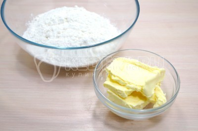 Открытый пирог с помидорами и сыром Открытый пирог с помидорами и сыром