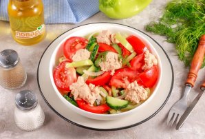 Овощной салат с икрой минтая