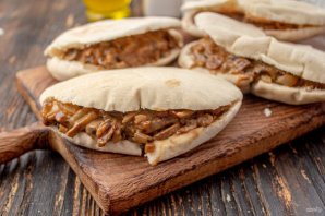 Пита с сыром и грибами Пита с сыром и грибами