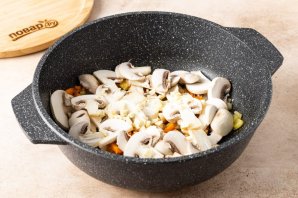 Плов из маша с шампиньонами