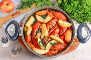 Раки с яблоками