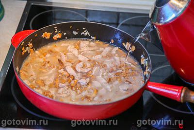 Рис с мясом и лисичками