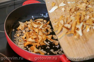 Рис с мясом и лисичками