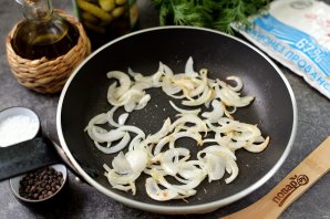 Салат из куриной печени с морковью по-корейски