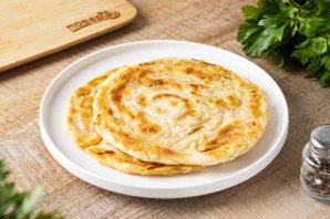 Слоёные лепёшки с луком "Катлама" Слоёные лепёшки с луком "Катлама"