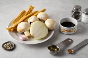 Соевая спаржа с грибами