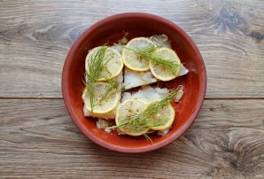 Треска с лимоном в духовке