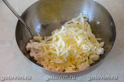 Творожные ватрушки с черной смородиной