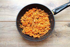 Вермишель быстрого приготовления с болгарским перцем и луком