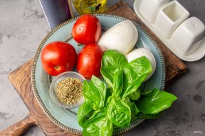 Закуска с сыром Моцарелла Закуска с сыром Моцарелла