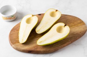 Запеченная груша с корицей Запеченная груша с корицей