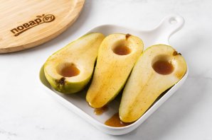 Запеченная груша с корицей Запеченная груша с корицей