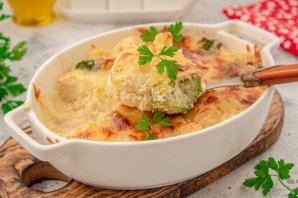 Запеканка из брокколи и цветной капусты с сыром