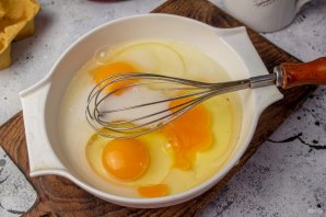 Запеканка с форелью и брокколи