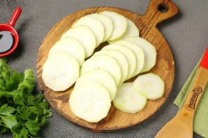 Жареные кабачки в кефирном кляре