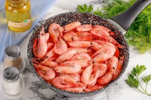 Жареные креветки с лимоном