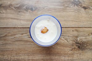 Зимний смузи из яблока, банана и киви