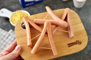 "Звезды" из сосисок и картофельного пюре "Звезды" из сосисок и картофельного пюре