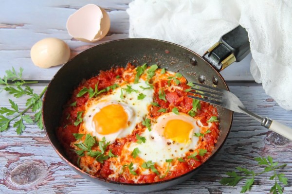 15 способов приготовить яичницу: от классики к экспериментам        